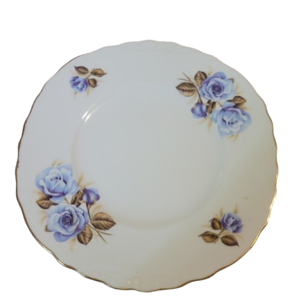 Royal Malvern Blue Roses Scalloped Gold Trim Pattern Bone China Made In England